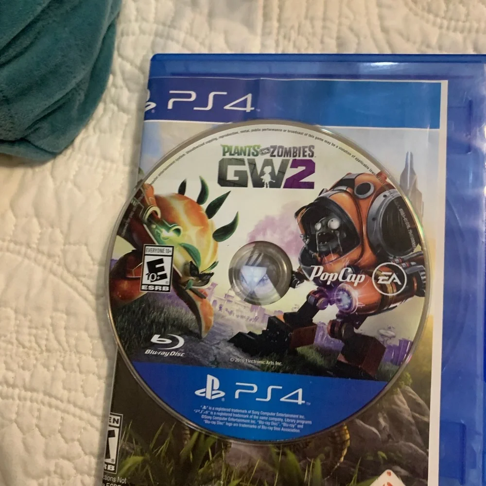 Plants vs. Zombies: GW2 Garden Warfare 2 - Sony PlayStation 4 PS4 Blu Ray Disc